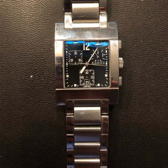 Men’s Gucci Watch - Picture 2 of 4